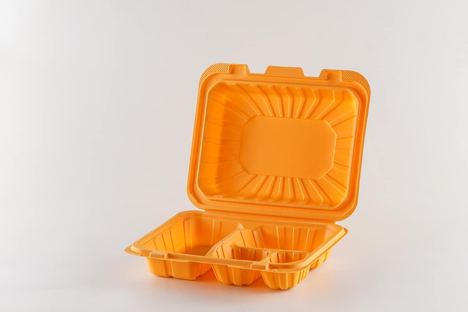 Kemasan bio-degradable Bio Box Merak Plast dari material ramah lingkungan